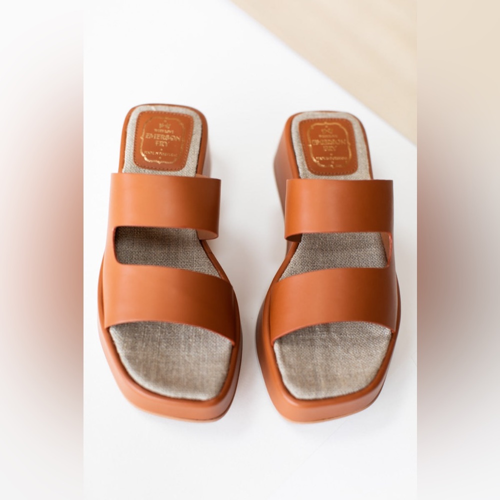 Emerson Fry PLATFORM SLIDE - ALMOND LEATHER size 41 (10.5) nwot retails $288